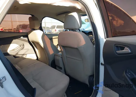 2018 Ford Focus Se из США, поврежденный, VIN 1FADP3F26JL325071